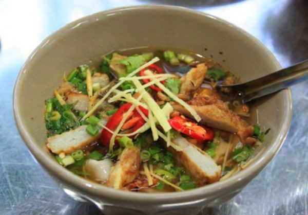 bun cha ca nha trang 1 600x418 - Du lịch Nha Trang, nhớ thưởng thức bún chả cá