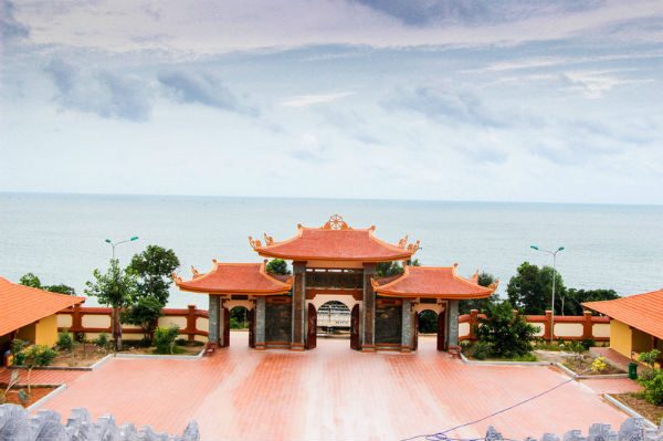 chua ho quoc phu quoc 600x399 - Tham quan Hộ Quốc tự ngôi chùa nổi tiếng ở Phú Quốc