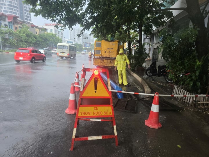 Hà Nội: 10 dự án chống ngập phát huy hiệu quả, các điểm ngập rút nước nhanh hơn