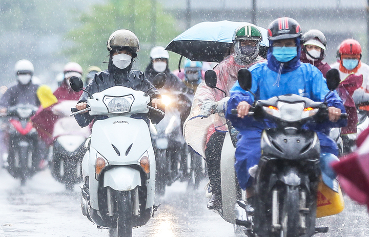 Dự báo thời tiết miền Nam ngày mai 12/8: Mưa dông gia tăng, có nơi mưa rất to